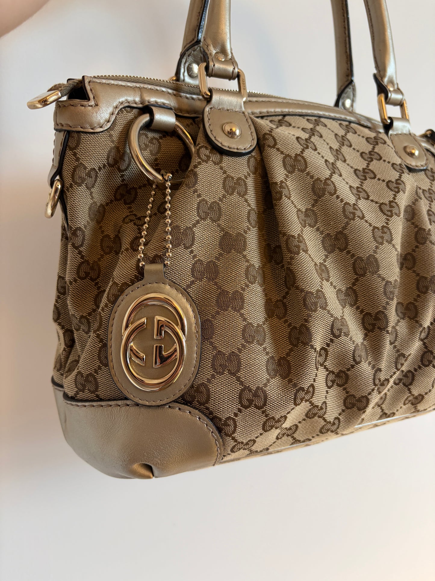 Gucci Sukey Shoulder Bag
