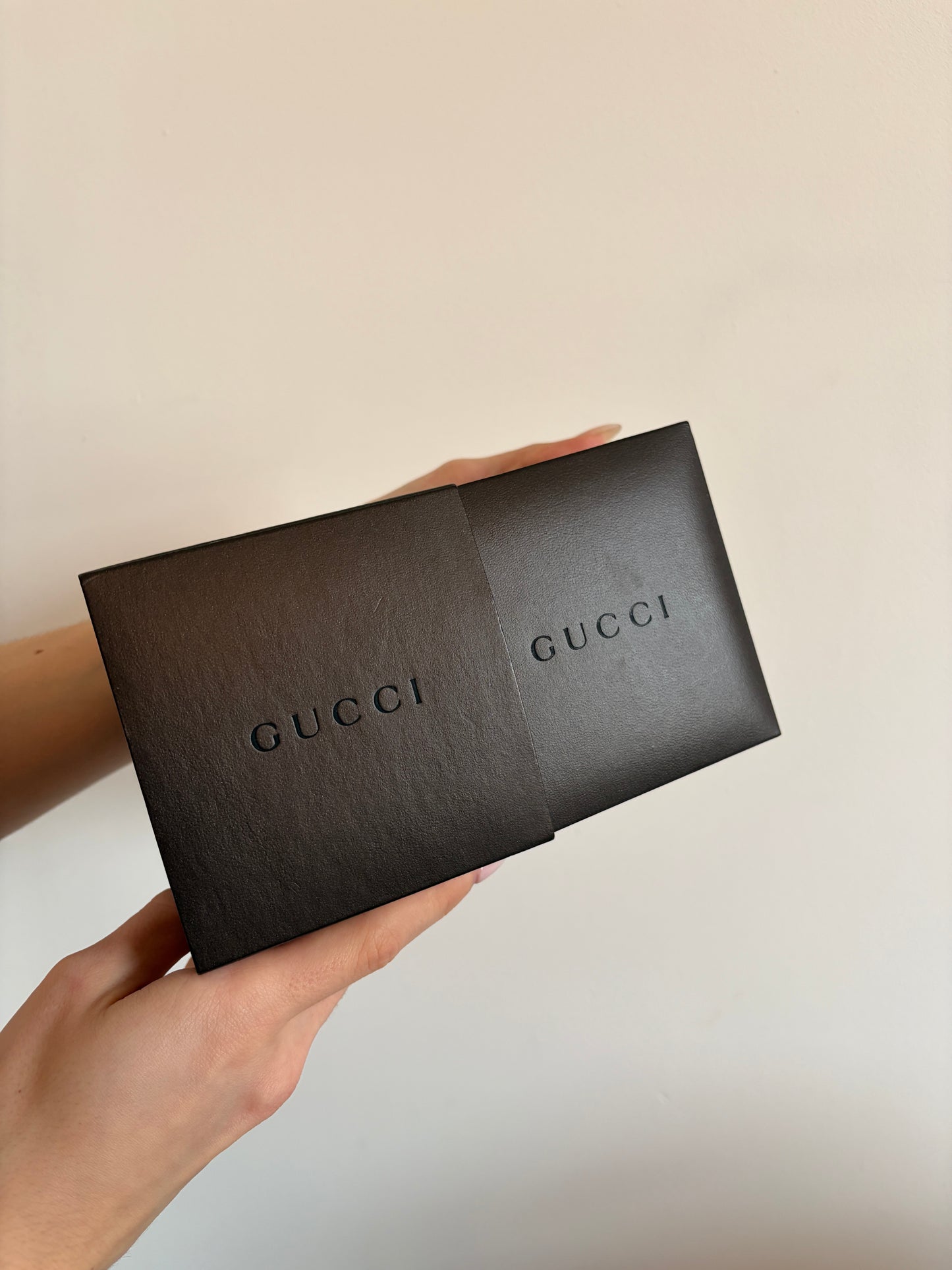 Gucci 2400S Bangle Watch