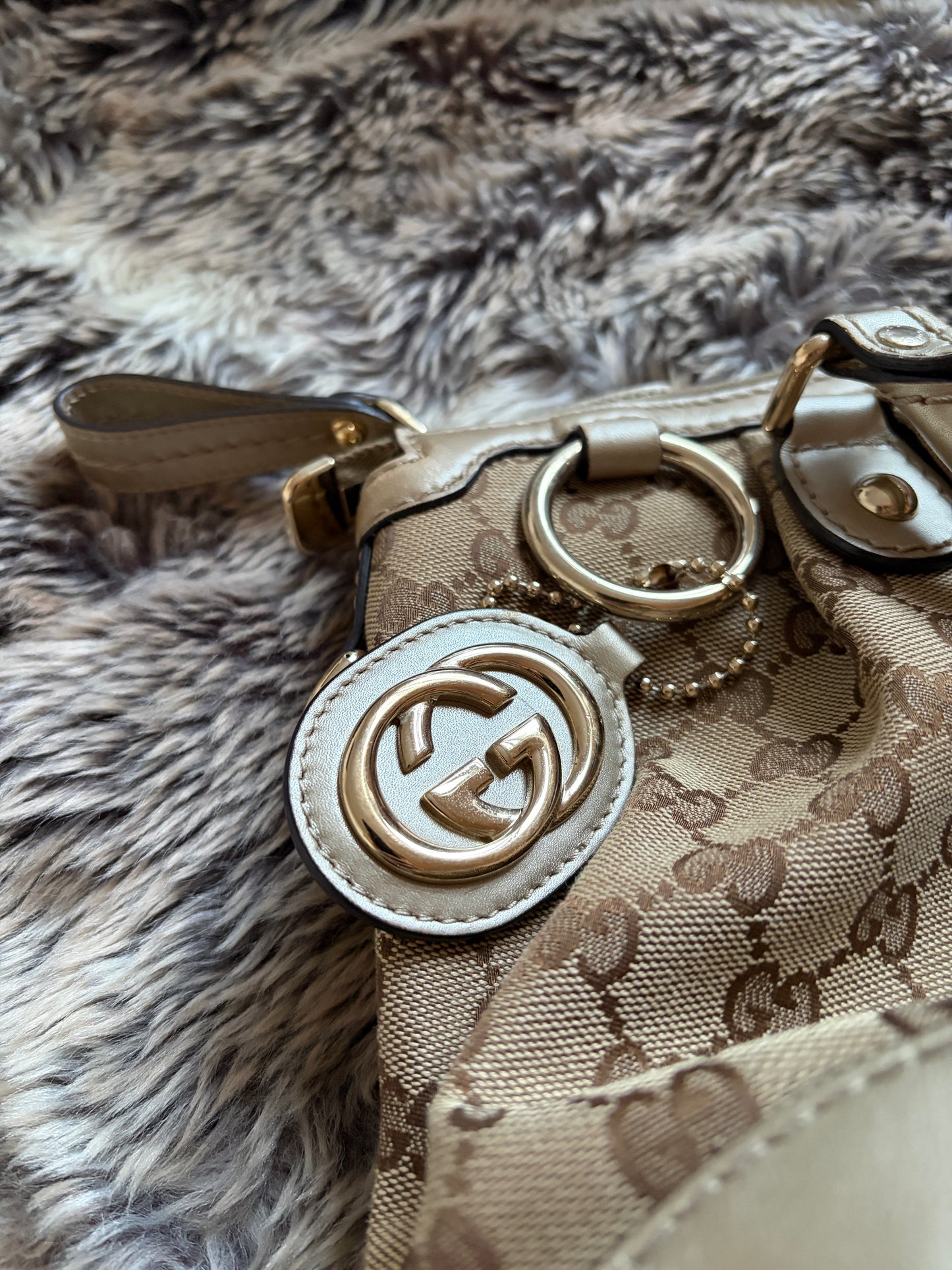 Gucci Sukey Shoulder Bag