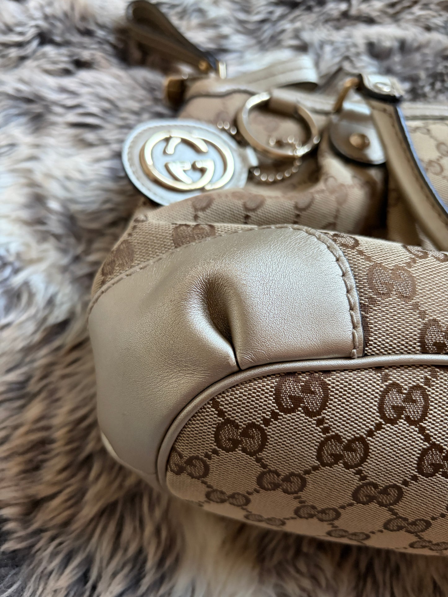 Gucci Sukey Shoulder Bag