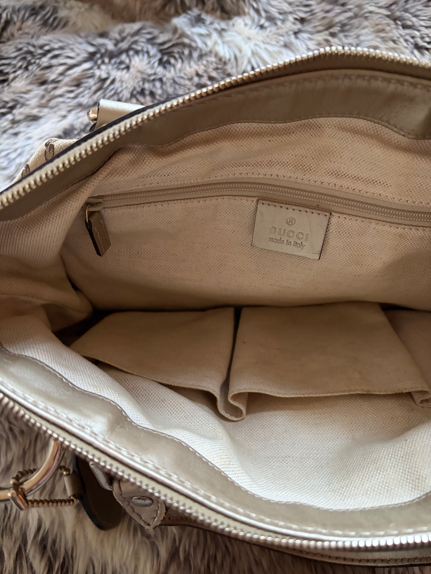 Gucci Sukey Shoulder Bag